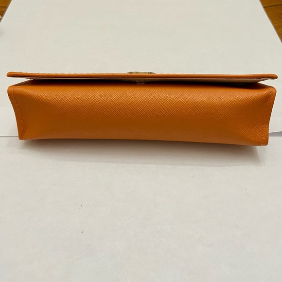 Vintage Authentic Tory Burch Sunglasses with Case - Picture 14 of 14